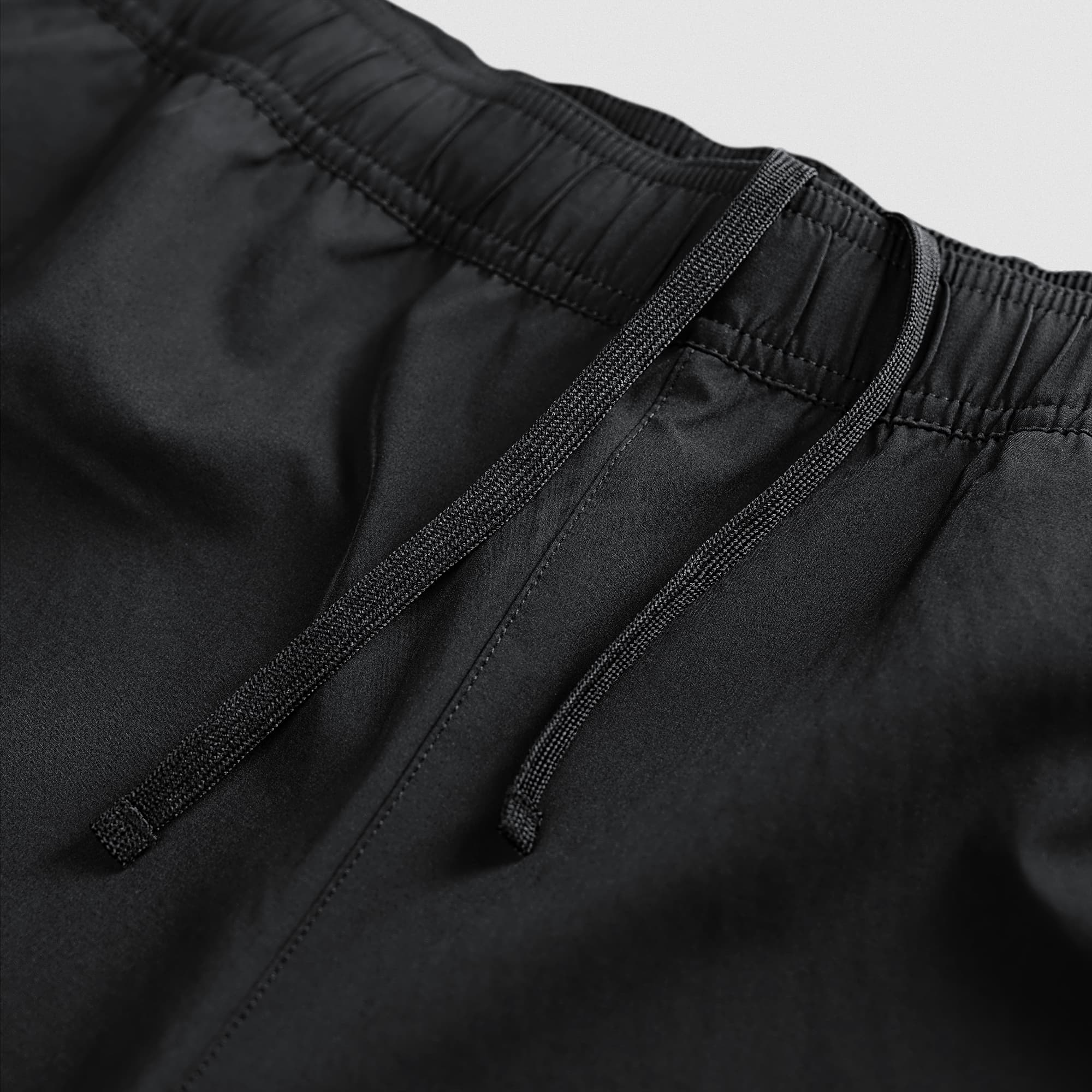 Conquer 5" Shorts - Black/White - Image 6